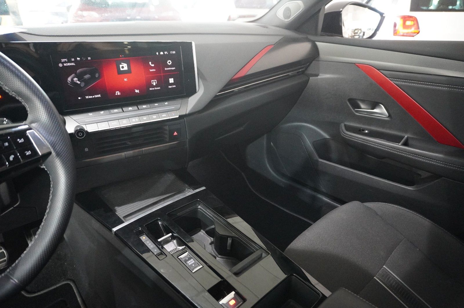 Fahrzeugabbildung Opel Astra L Lim. 1.6 HYBRID GS SPORT NAVI/360°/SPORT