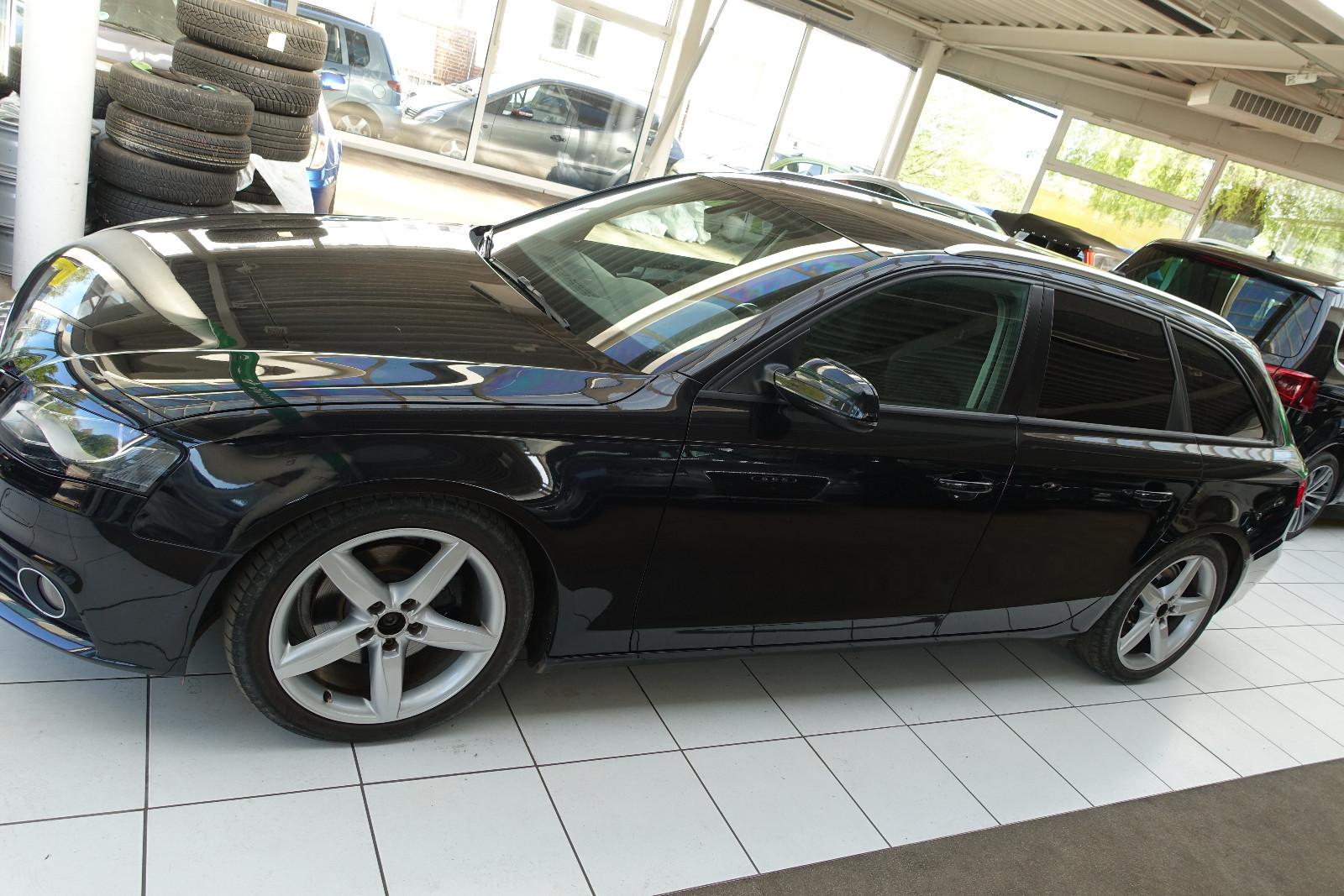 Audi A4 2009 — photo 13