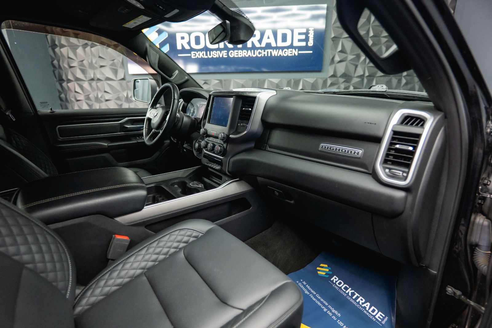 Fahrzeugabbildung Dodge RAM 5.7 V8 HEMI 4x4 BLACK Limited Longbed 19%