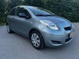 Toyota TOYOTA YARIS 1.4 VVT-i 101PS KLIMA-AUX-TÜV... - Toyota Yaris: Ps