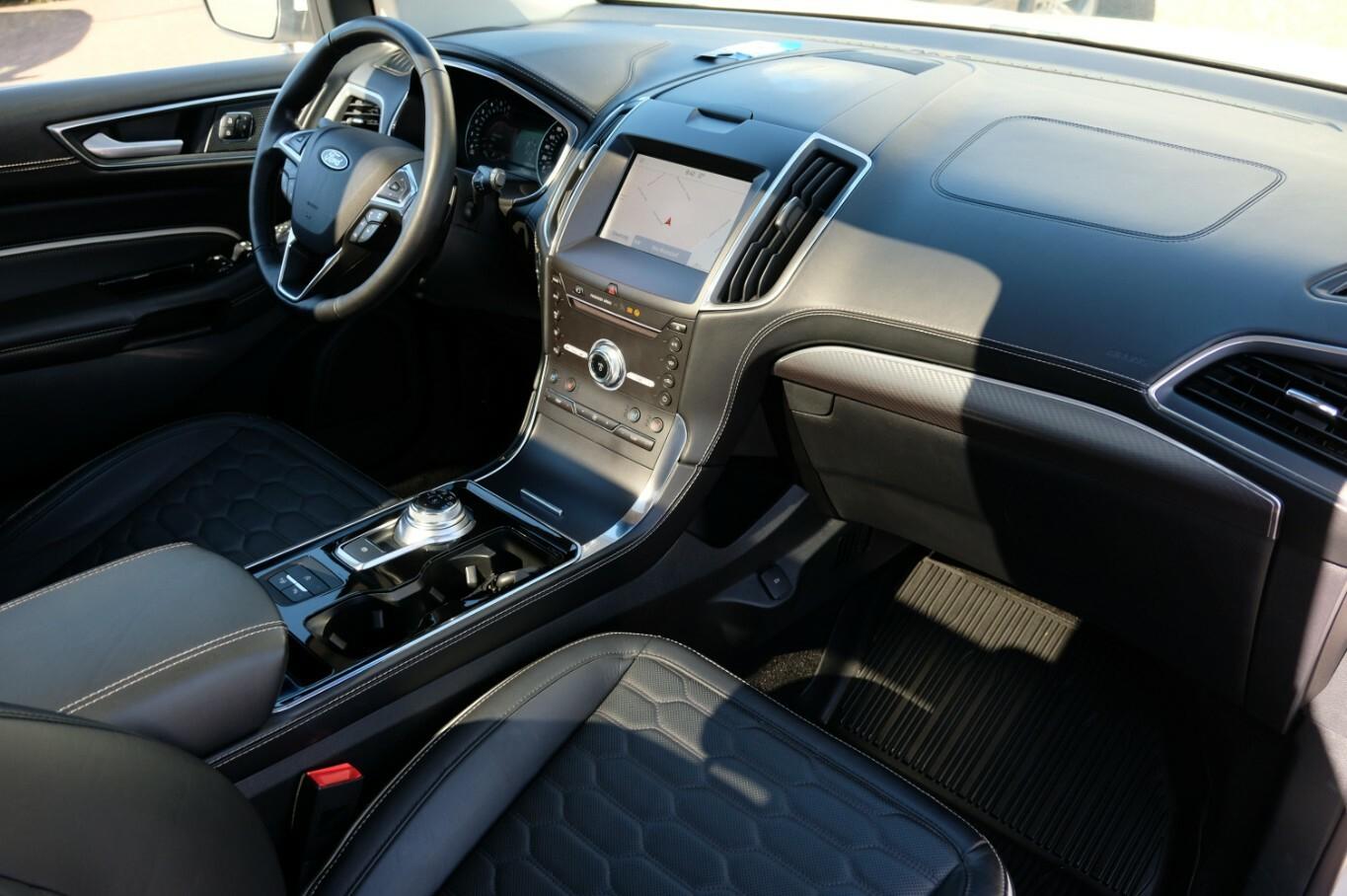 Ford Edge Vignale 4x4 Pano Standheizung