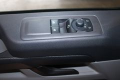 Fahrzeugabbildung Ford E- Transit Custom  L1 TREND 9-Sitze AHK NAVI uvm