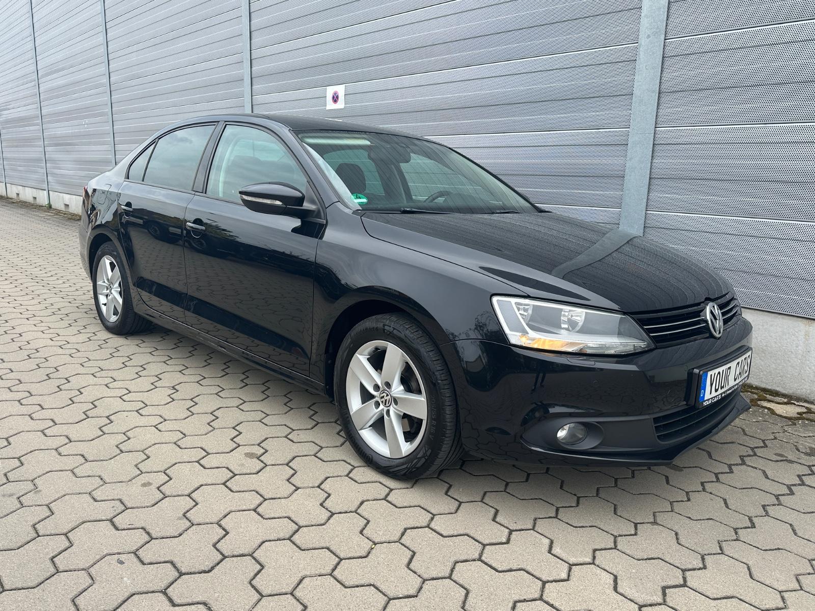 Volkswagen Jetta VI Comfortline,PdcV+H,StzHzng,Ahk,8FachB.
