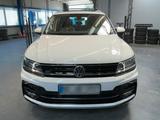 Volkswagen Tiguan 1.5 TSI Highline R-Line DSG*LED*AHK*PANO - : Allradantrieb, Geländewagen