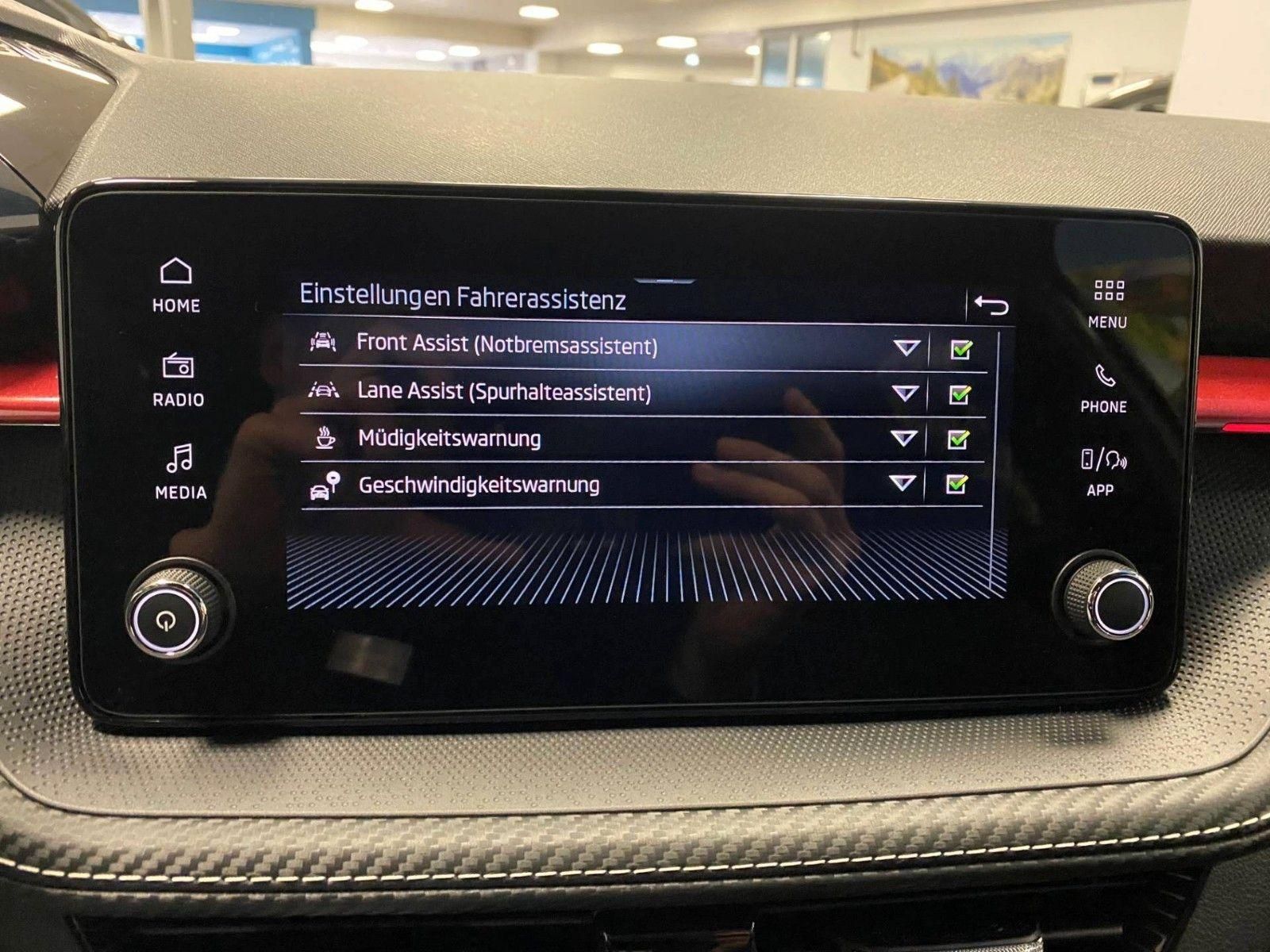 Fahrzeugabbildung SKODA Fabia 1.5 TSI DSG Monte Carlo+KAMERA+Android+ALU