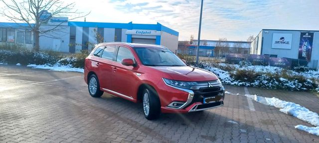 Mitsubishi Outlander PHEV.