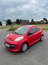 Peugeot 107 5-Türer **TÜV bis 2027** - Peugeot 107 in Bremen