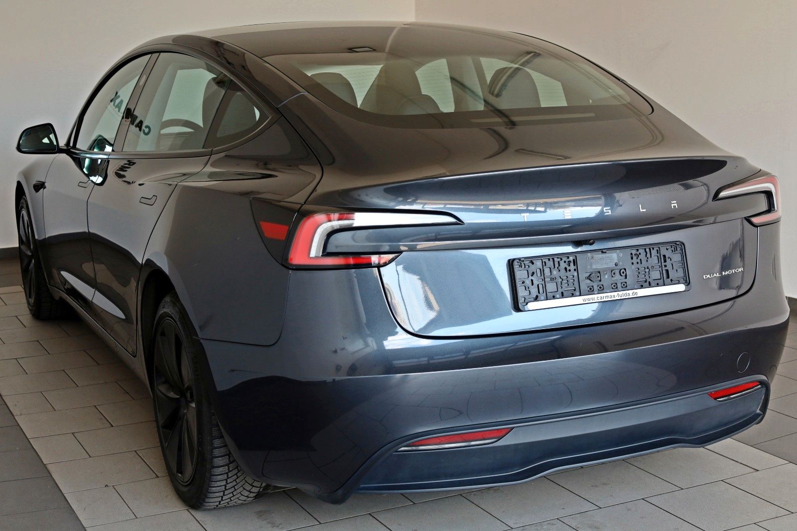 Fahrzeugabbildung Tesla Model 3 Long Range Dual AWD,Navi,Kamera,Panorama