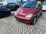 Mercedes-Benz A 160  - rote Mercedes-Benz A 160