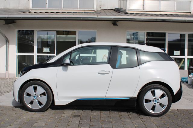 BMW i3 Baureihe/Wärmepumpe/Kamera/Klima/Sitzheizung