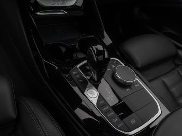 Fahrzeugabbildung BMW X3 xD20d Pano. 360° DAB H/K Stop&Go Sport Alarm