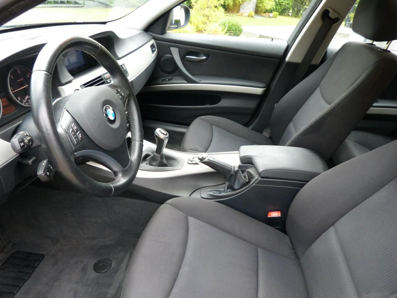 BMW 320 2009 — photo 11