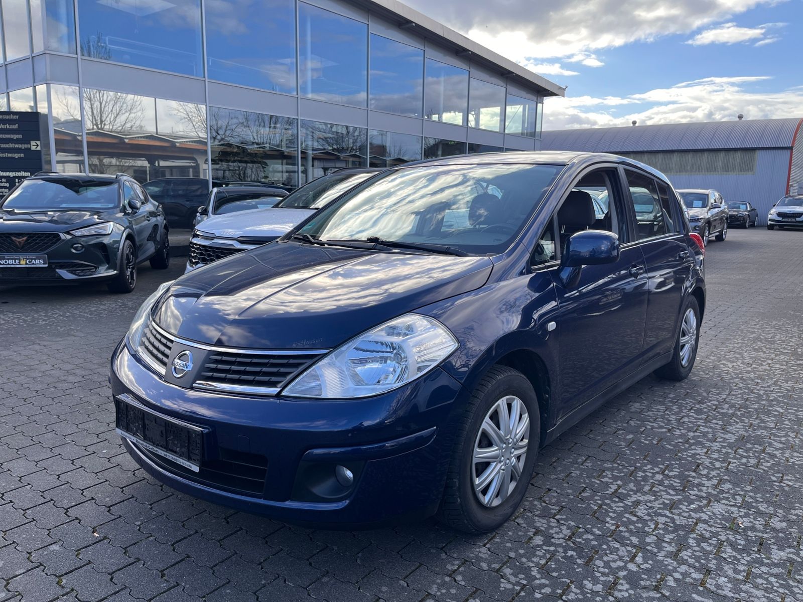 Fahrzeugabbildung Nissan Tiida Tekna KLIMA ALU