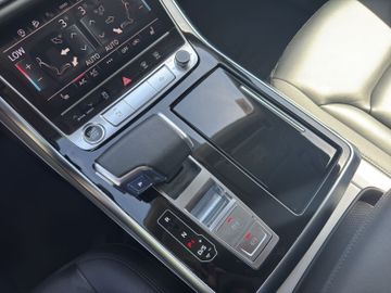 Audi Q8 - 11