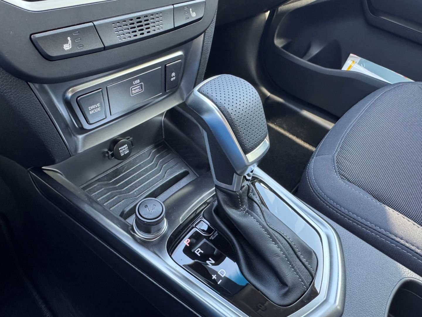 Fahrzeugabbildung KGM Tivoli Quartz 1.5 mit Sitzheizung+Kamera