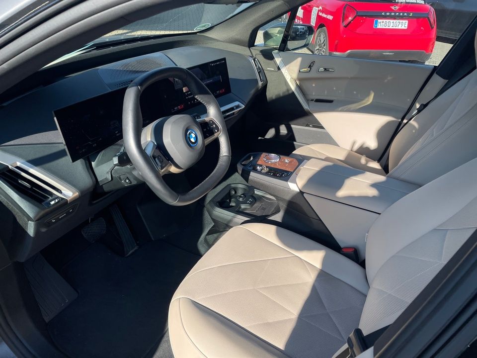 BMW iX - Bild 18