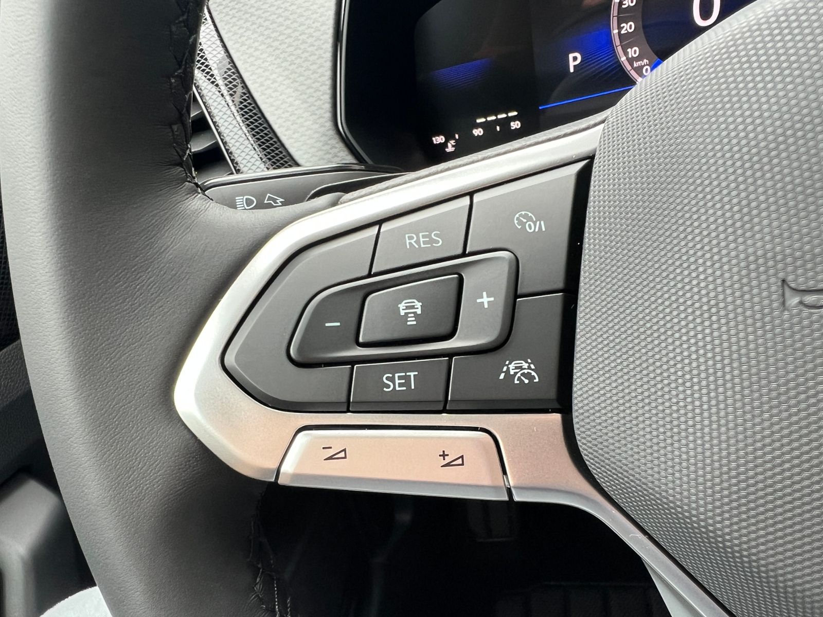Fahrzeugabbildung Volkswagen T-Cross Life 1.0 TSI DSG *AHK, IQ-Light, ACC, Ka
