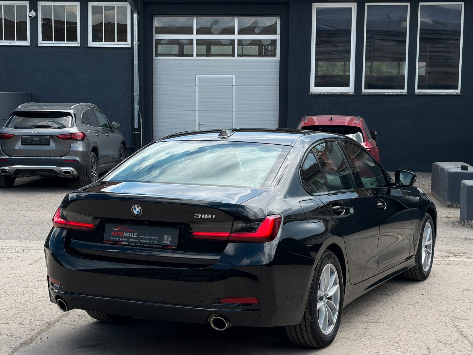 Fahrzeugabbildung BMW 318i Limo Cockpit+ Alarm Ambiente 3-ZKlima CAM