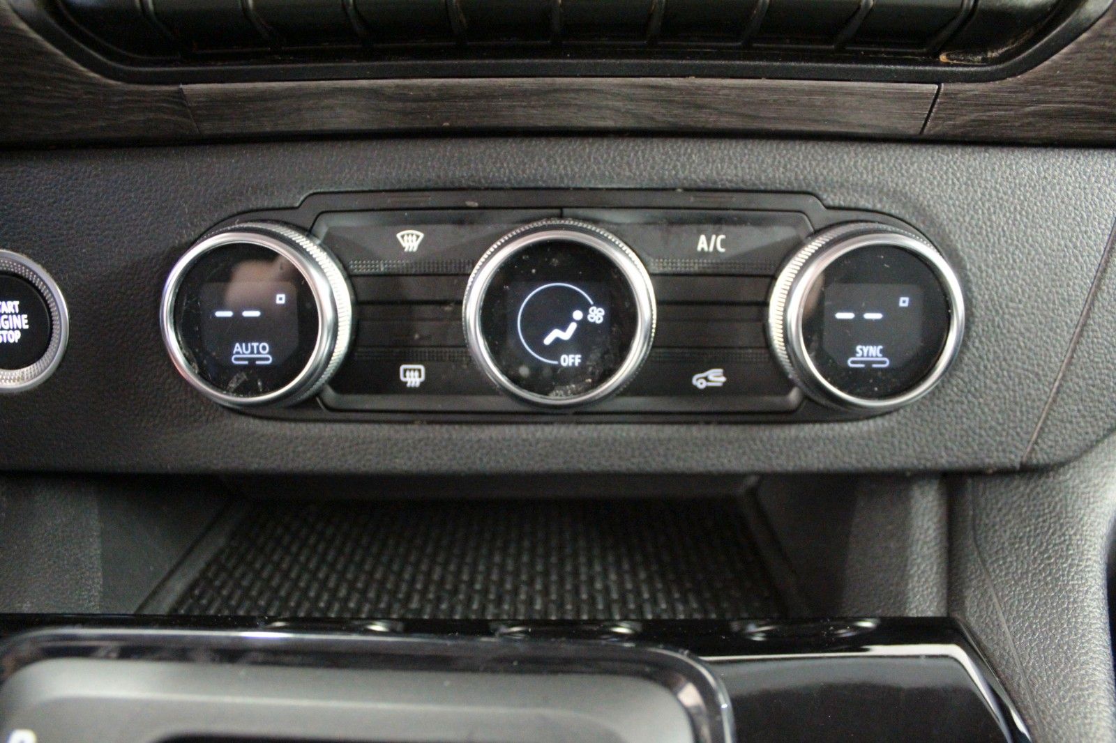 Fahrzeugabbildung Renault Kangoo Tce 130 EDC Techno*Sitzhzg*
