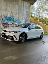 Volkswagen Golf VIII 1.5 eTSI DSG R-Line ACC/PANO/RFKAMERA