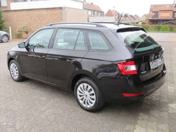 Fahrzeugabbildung SKODA Fabia Combi Ambition DAB GJ-RÄDER PDC SITZH 1.HD