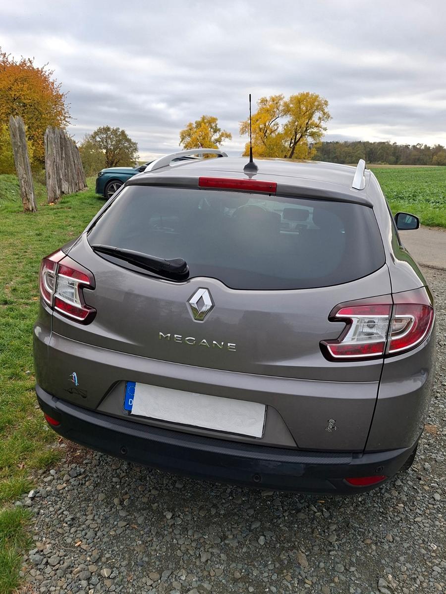 Renault Megane 2009 — вигляд ззаду
