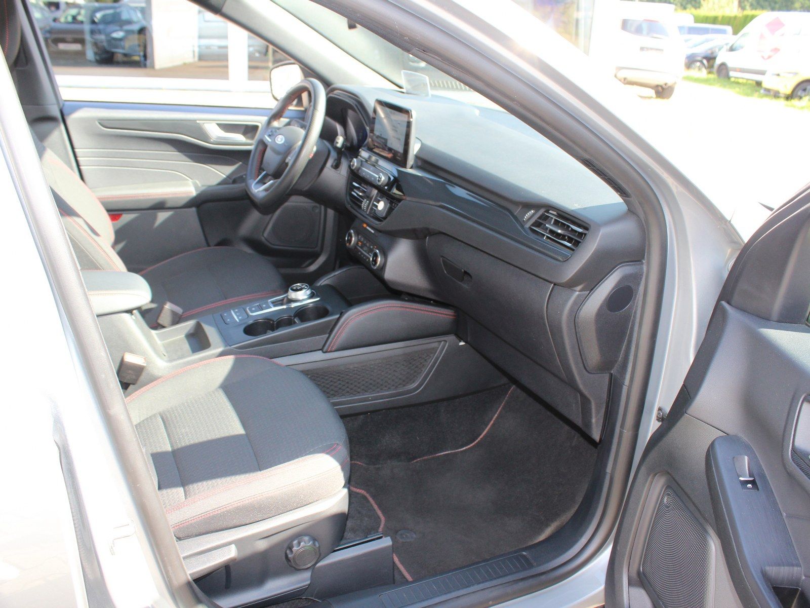 Fahrzeugabbildung Ford Kuga Plug-In Hybrid ST-Line 2,5 Duratec