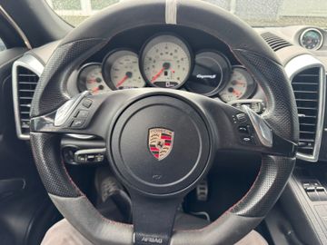 Porsche Cayenne - 8