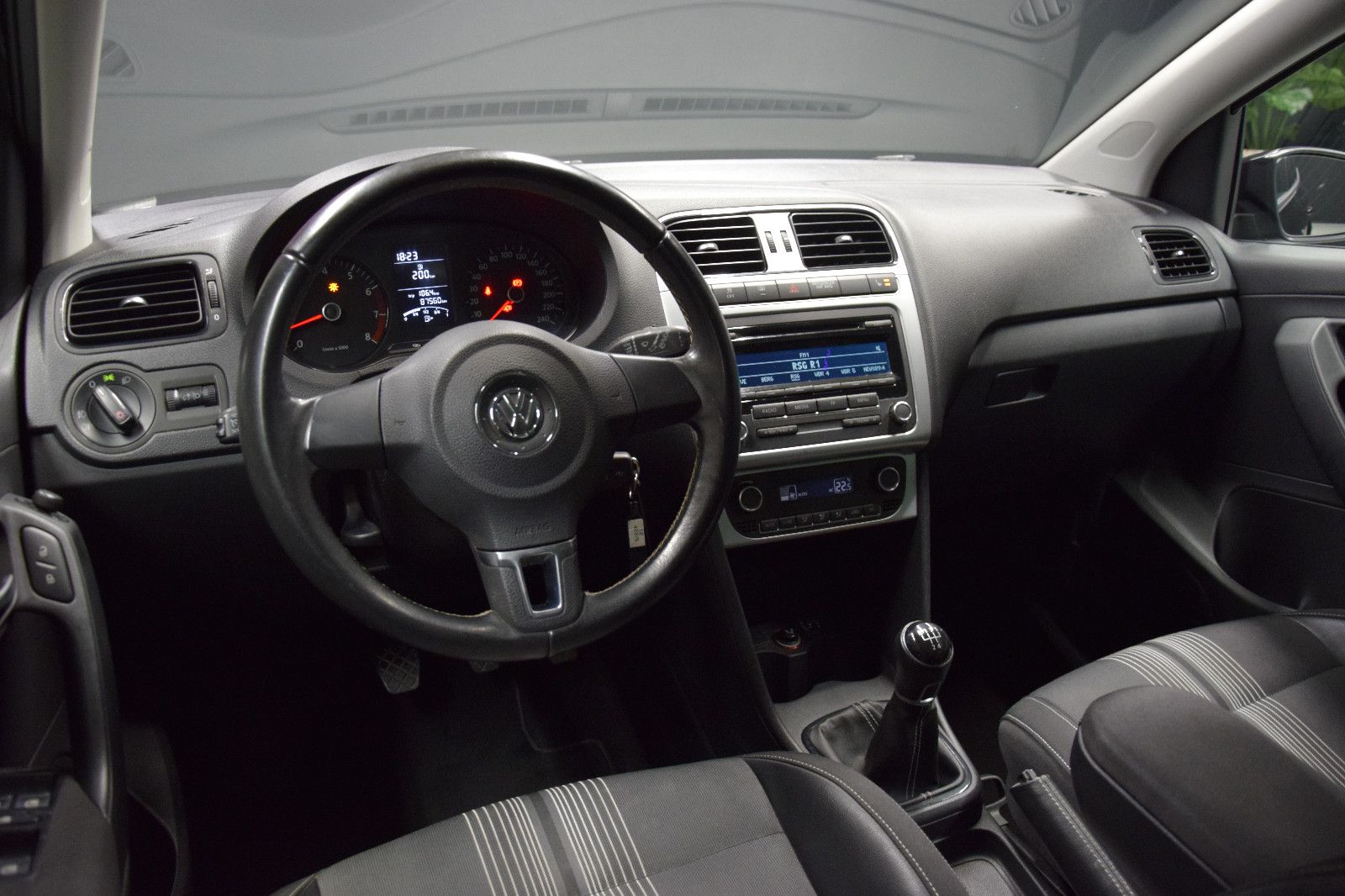 Fahrzeugabbildung Volkswagen Polo V Match Klima Sitzhz PDC 2.Hd