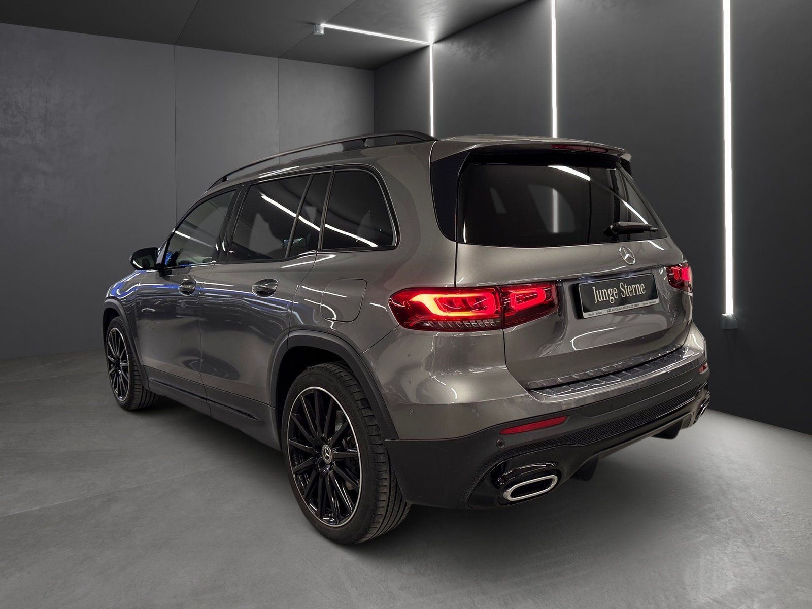 Fahrzeugabbildung Mercedes-Benz GLB 220 d 4M AMG*AHK*Distro*Totwink*LED*Kamera*