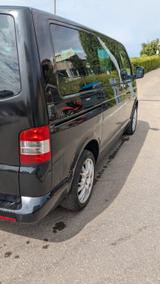 Volkswagen T5 Caravelle 2.5 TDI Standheizung, TÜV fast neu - gebrauchte VW T5 Caravelle aus dem Jahr 2006