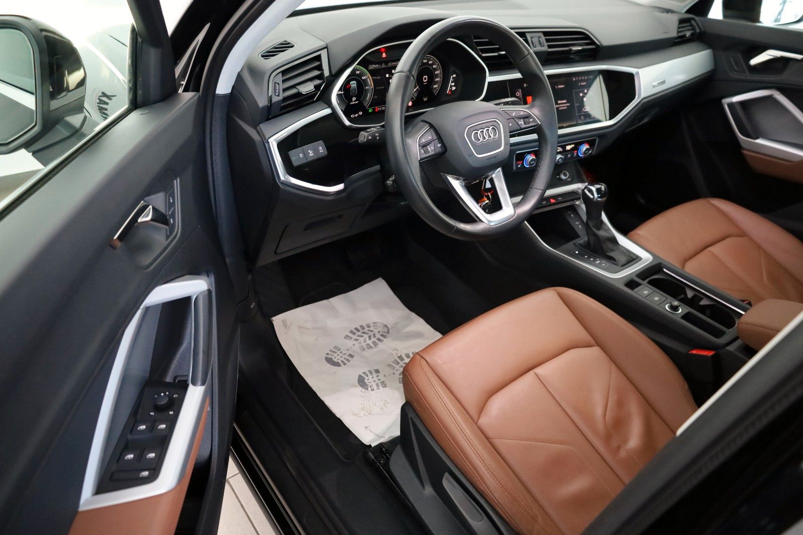 Fahrzeugabbildung Audi Q3 45TFSIe Sportback,Leder,Navi,LED,SH,Kamer,ACC