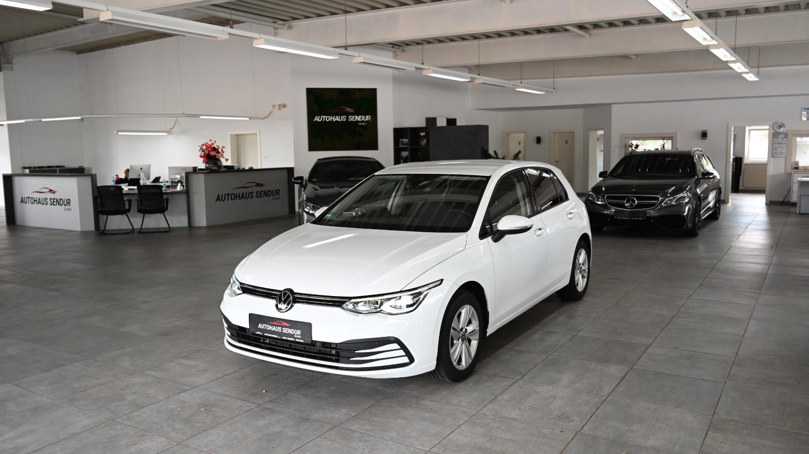 Volkswagen Golf VIII Lim. Life *KAMERA*TOP*SERVICE NEU