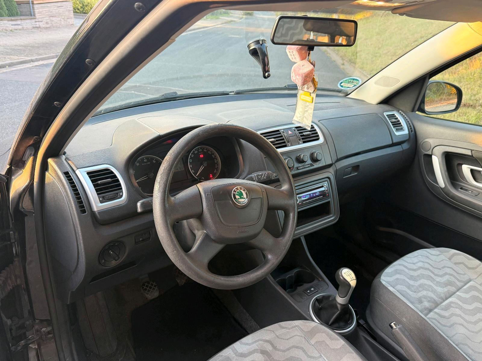 Skoda Roomster 2010 — photo 8