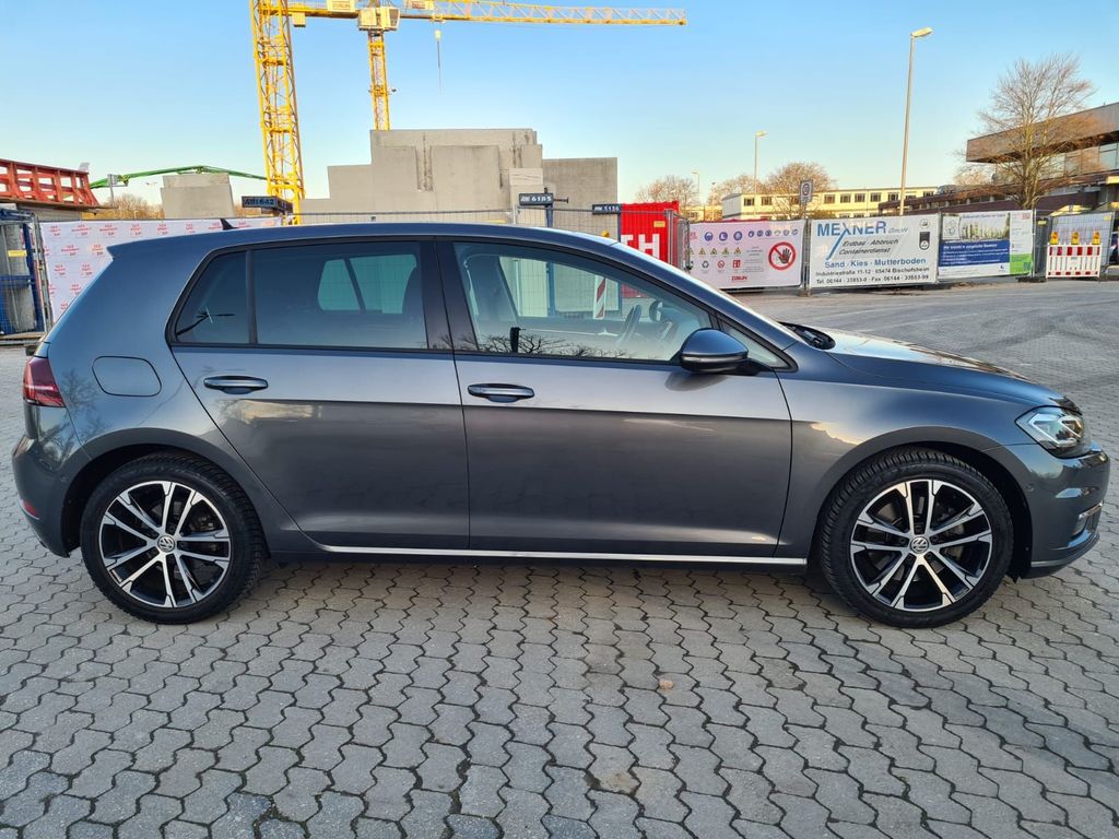 Image of Volkswagen Golf