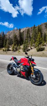 Ducati Streetfighter V4 S mit Zubehör - STREETFIGHTER