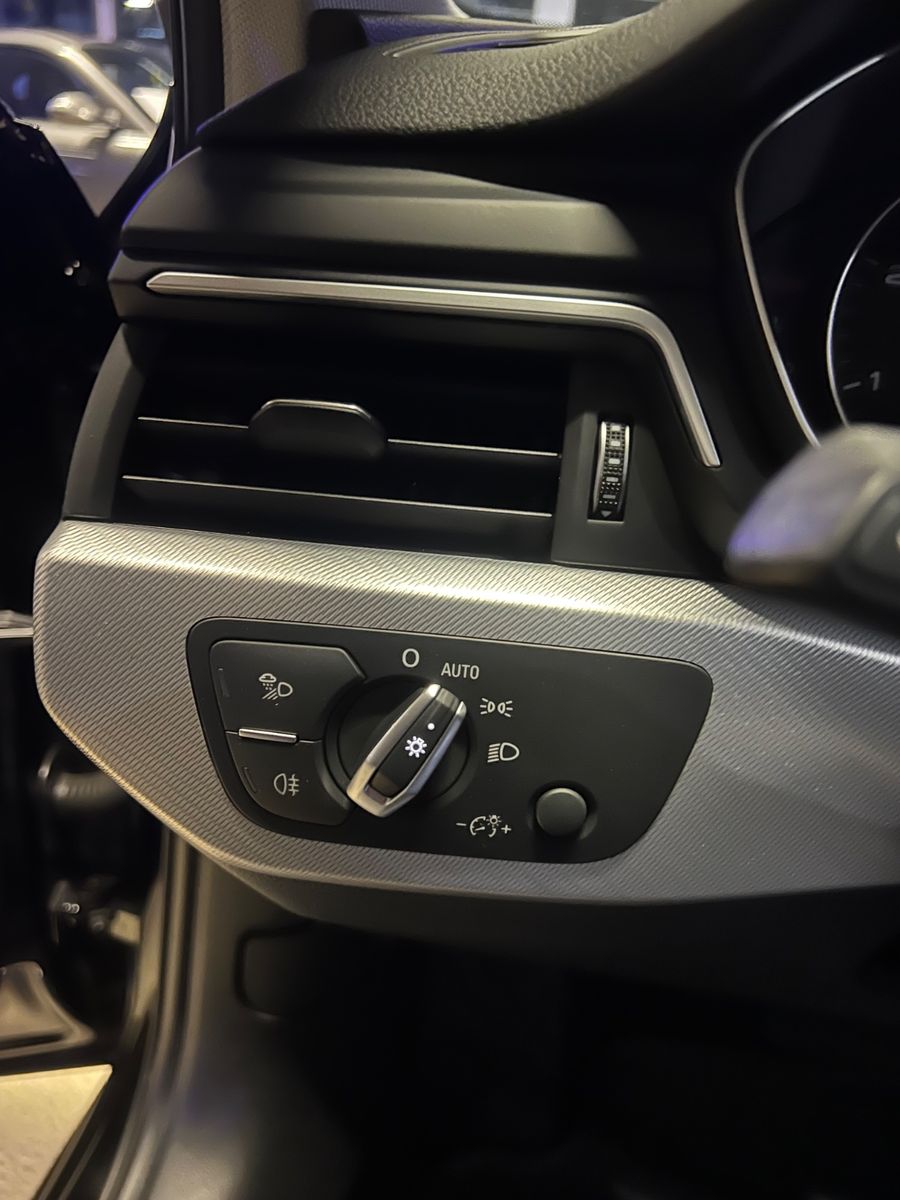 Fahrzeugabbildung Audi A4 2.0 TDI Avant sport *LEDER*AUTOMATIK*LED*