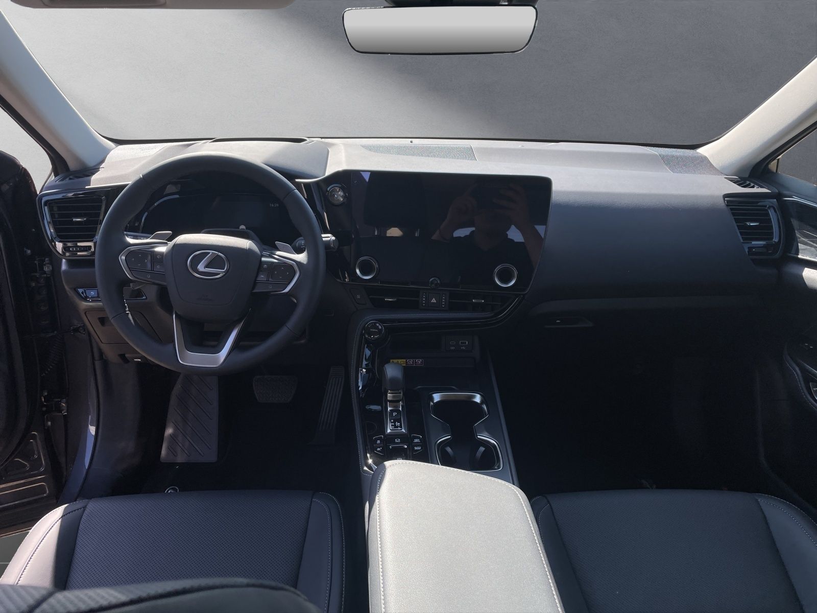 Lexus NX 450h - Bild 13