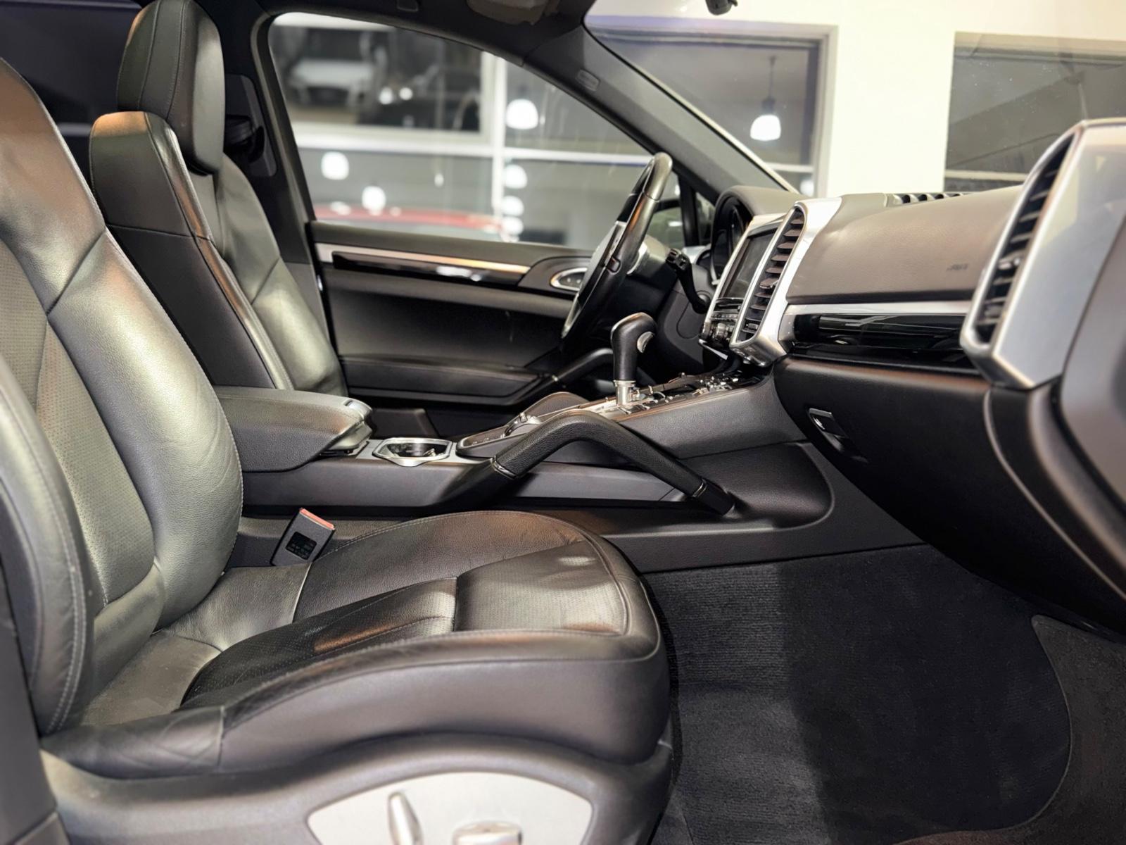 Porsche Cayenne 3.0 d Pano/Leder/Xenon/Navi/Kamera