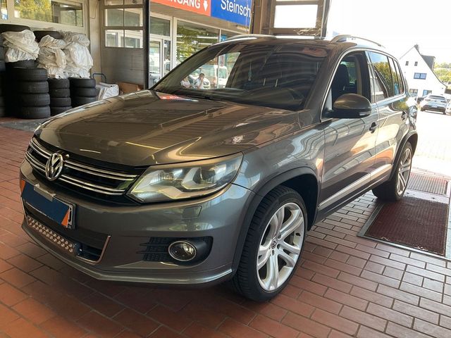 Volkswagen Tiguan 2.0 TSI R-LINE +BI-XENON+LEDER+AHK+PANO