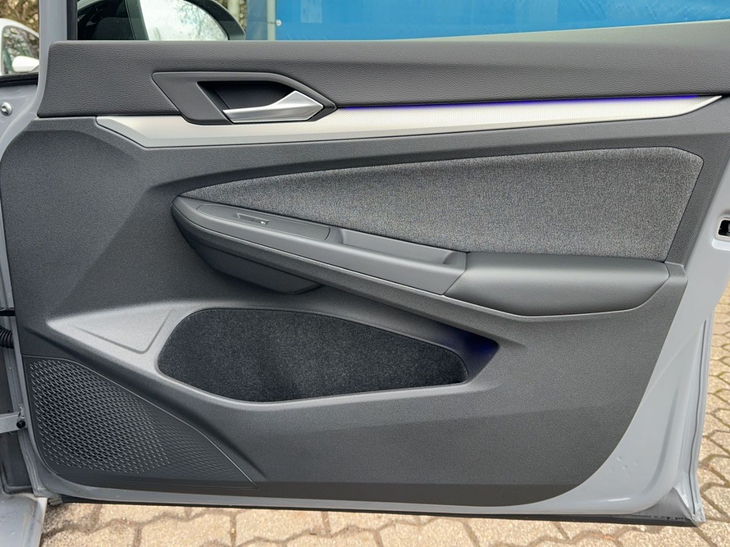 Fahrzeugabbildung Volkswagen Golf MOVE VIII Move 1.5l eTSI,DSG,Navi,Climatron