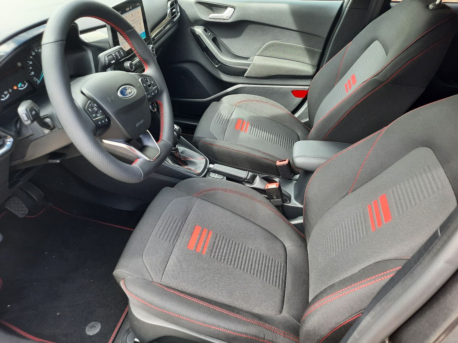 Fahrzeugabbildung Ford Fiesta ST-Line Winterpaket, LED,...