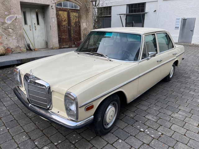 Mercedes-Benz 220 Diesel  Strich 8 Tüv neu Daily Driver