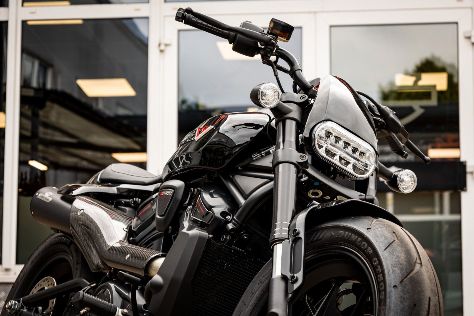 Fahrzeugabbildung Harley-Davidson SPORTSTER S RH1250S - JEKILL&HYDE -