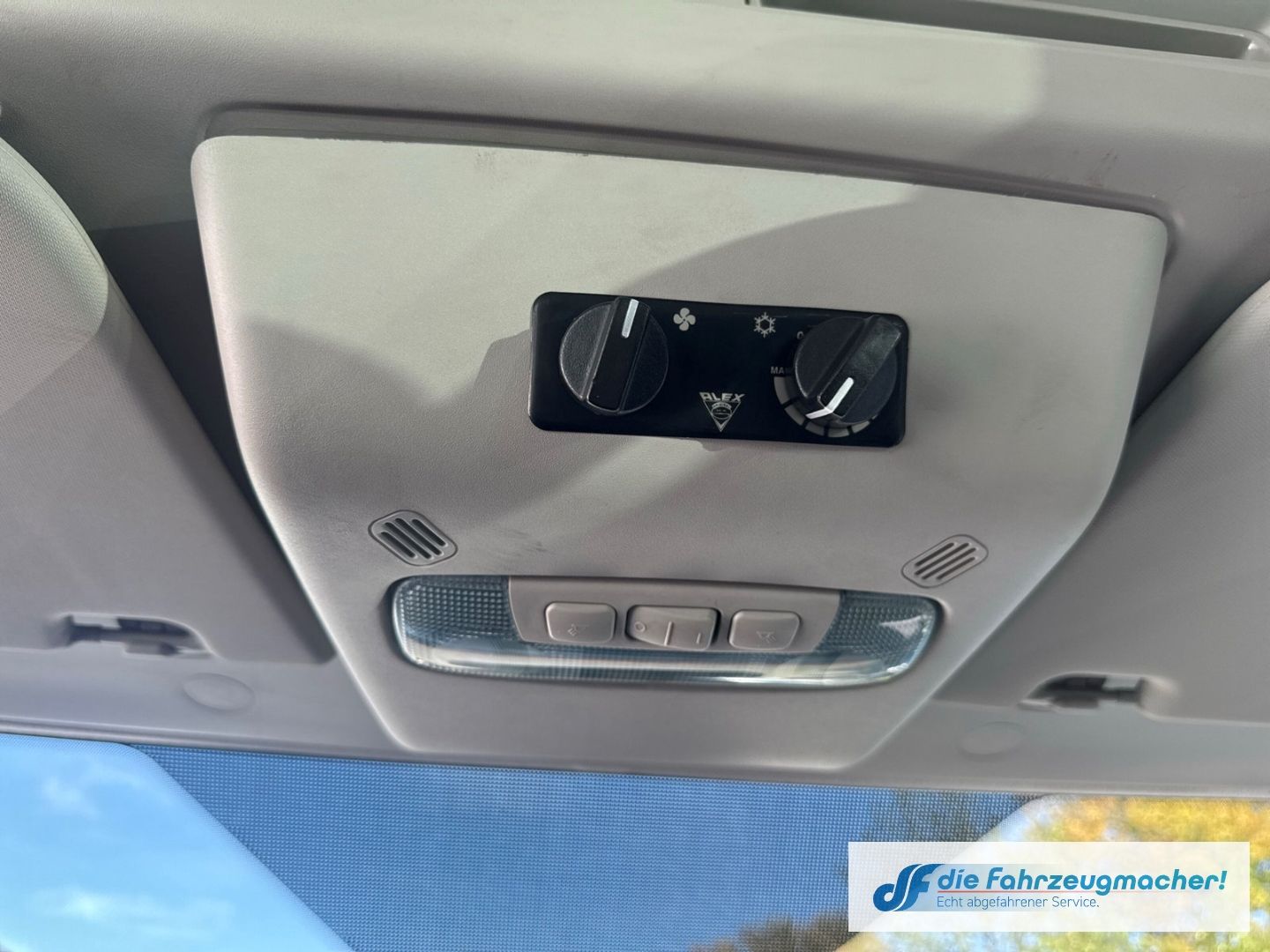Fahrzeugabbildung Ford Transit Kombi 350 L3 Trend Temp Klima *2076