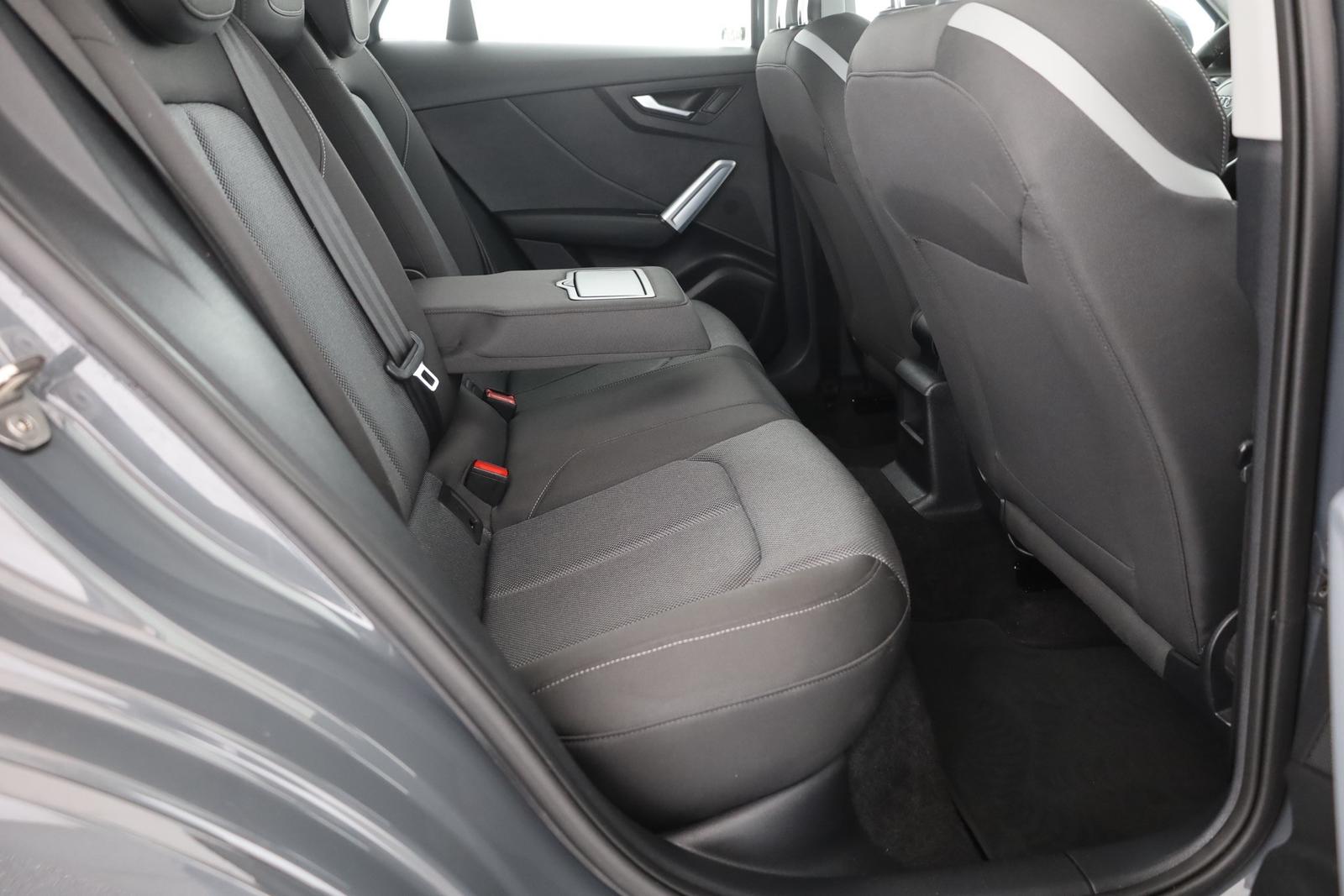 Audi Q2 30 TFSI Sport Navi Sitzheizung AHK