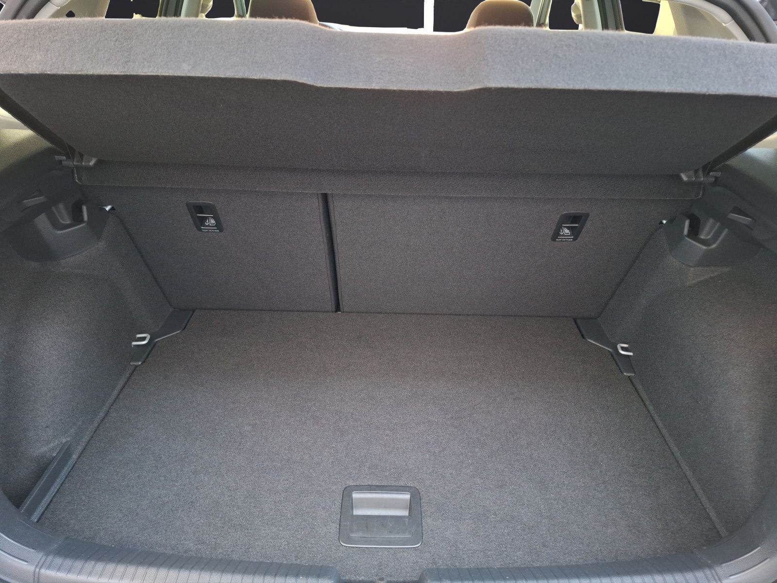 Fahrzeugabbildung Volkswagen Polo 1.0 Life LED AID APP GRA PDC SHZ