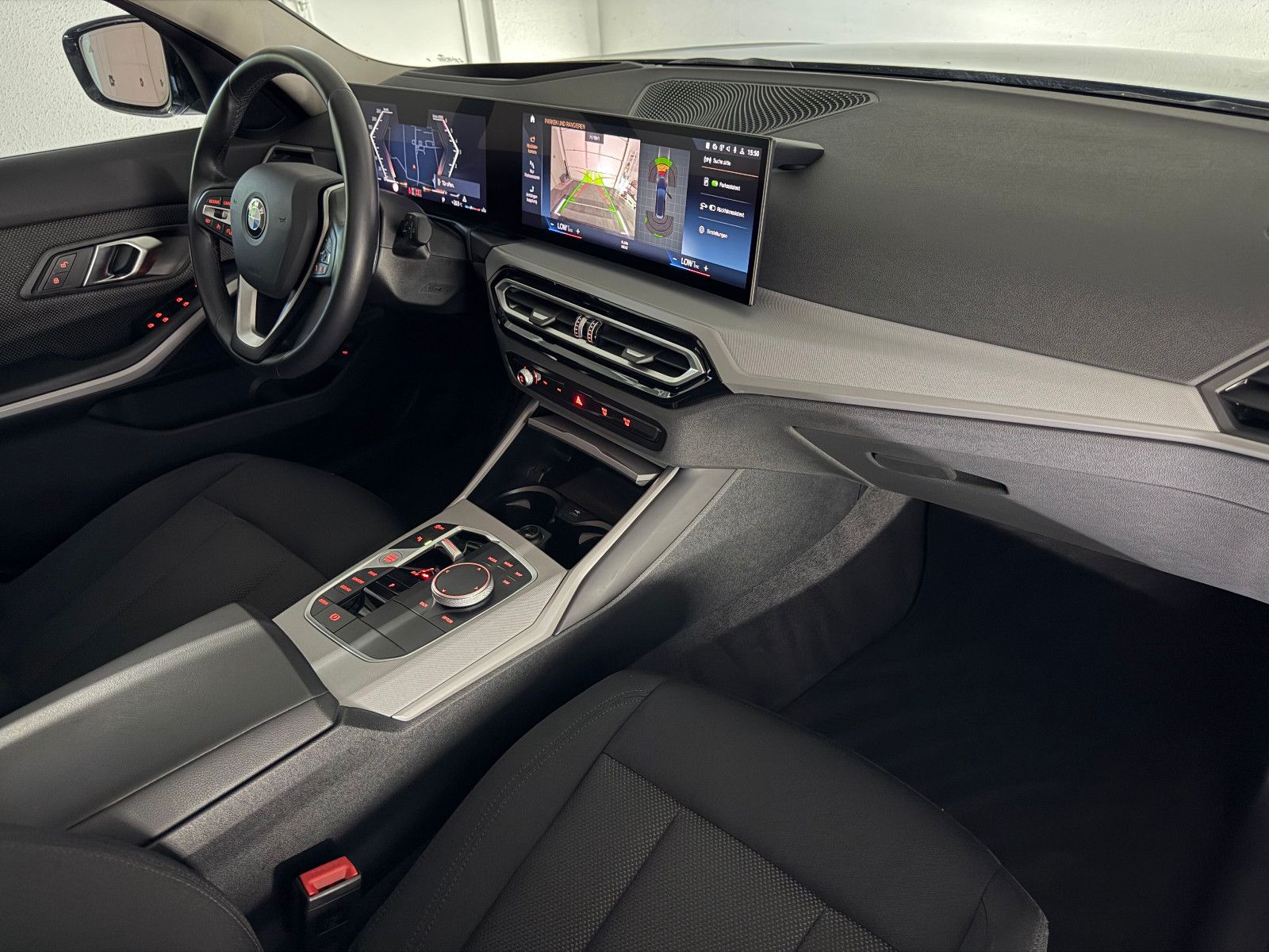 Fahrzeugabbildung BMW 330 d xDrive Touring/LED/CURVED/HuD/AHK/FACELIFT