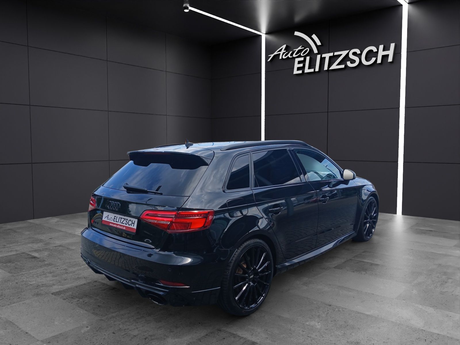 Fahrzeugabbildung Audi RS 3 Sportback quattro S-tronic Matrix Navi AVC