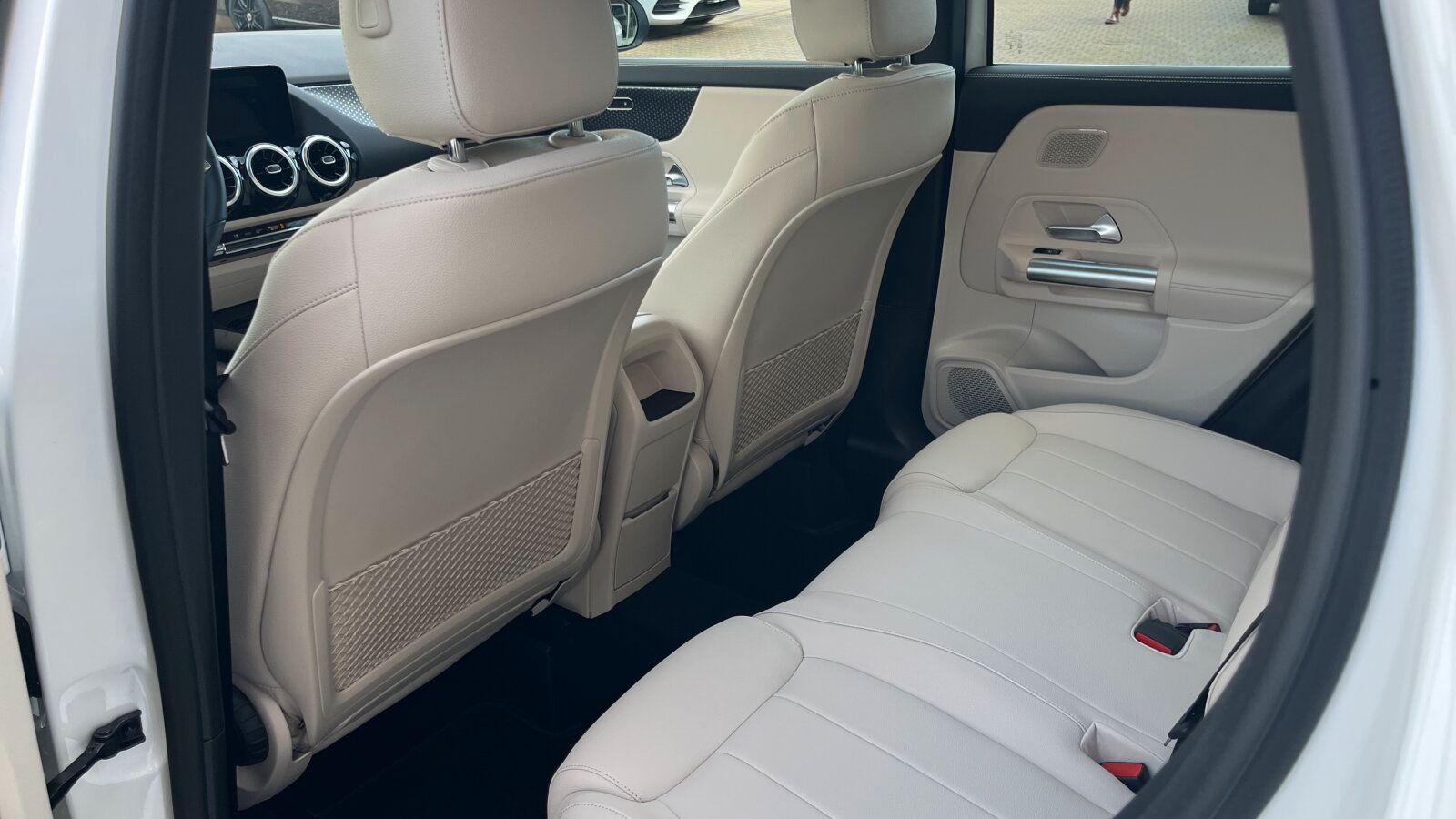 Mercedes-Benz GLA 180 +Progressive-Advanced+AHK+Distro+Kamera+ foto 14